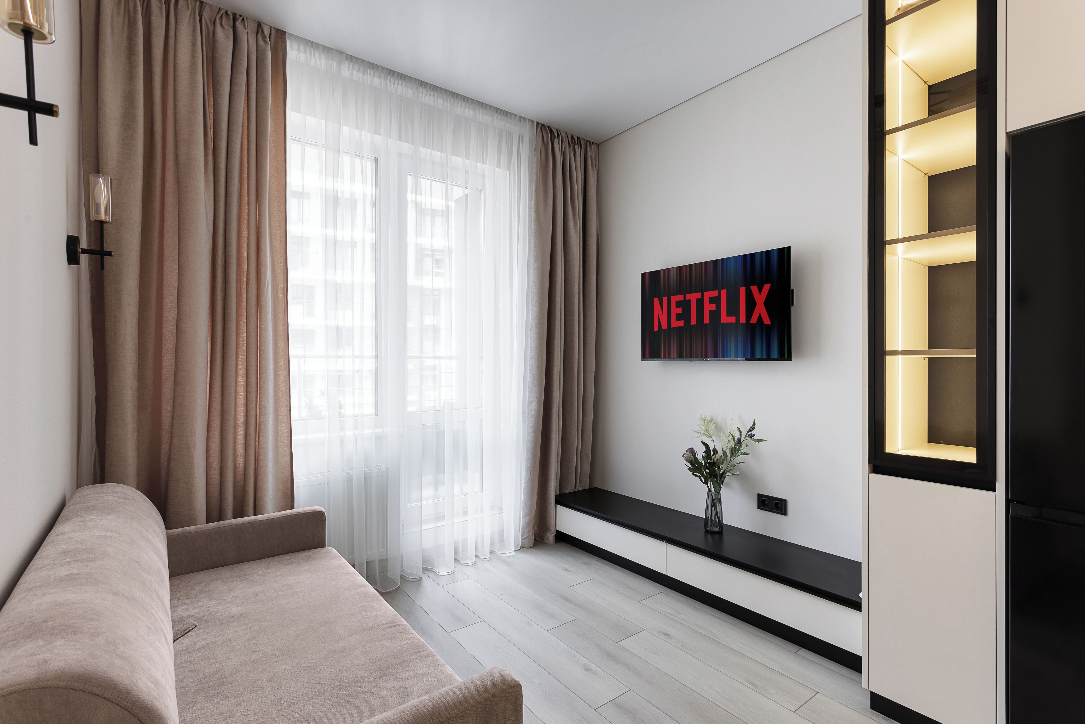 Appartement luxueux, balcon, vue sur la cour intérieure | Aire de séjour