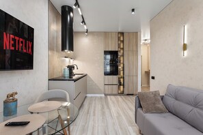 Luxury Apartment, Balcony, Sea View | Ruang tamu