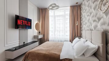 Apartamento superluxo, sacada, vista para o pátio | Cortinas blackout, ferros/tábuas de passar roupa, berços (sobretaxa)