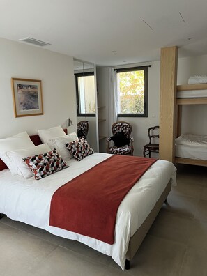 1 bedroom, WiFi, bed sheets - Chambre d'hôtes N°1, in SAINT RAPHAEL (Saint-Raphaël)