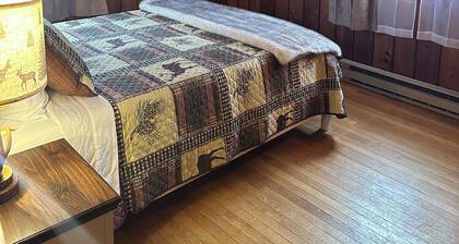 Cloud Wine Canandaigua- Hot tub & Lake Views in FLX Wine Country