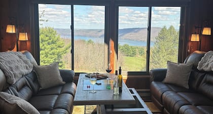 Cloud Wine Canandaigua- Hot tub & Lake Views in FLX Wine Country