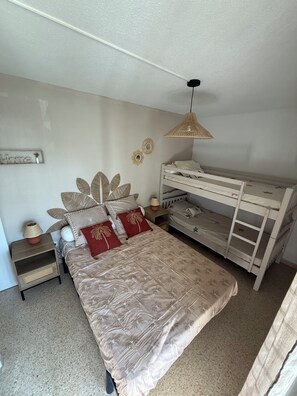 Room - Vrbo Property (Le Grau-du-Roi)