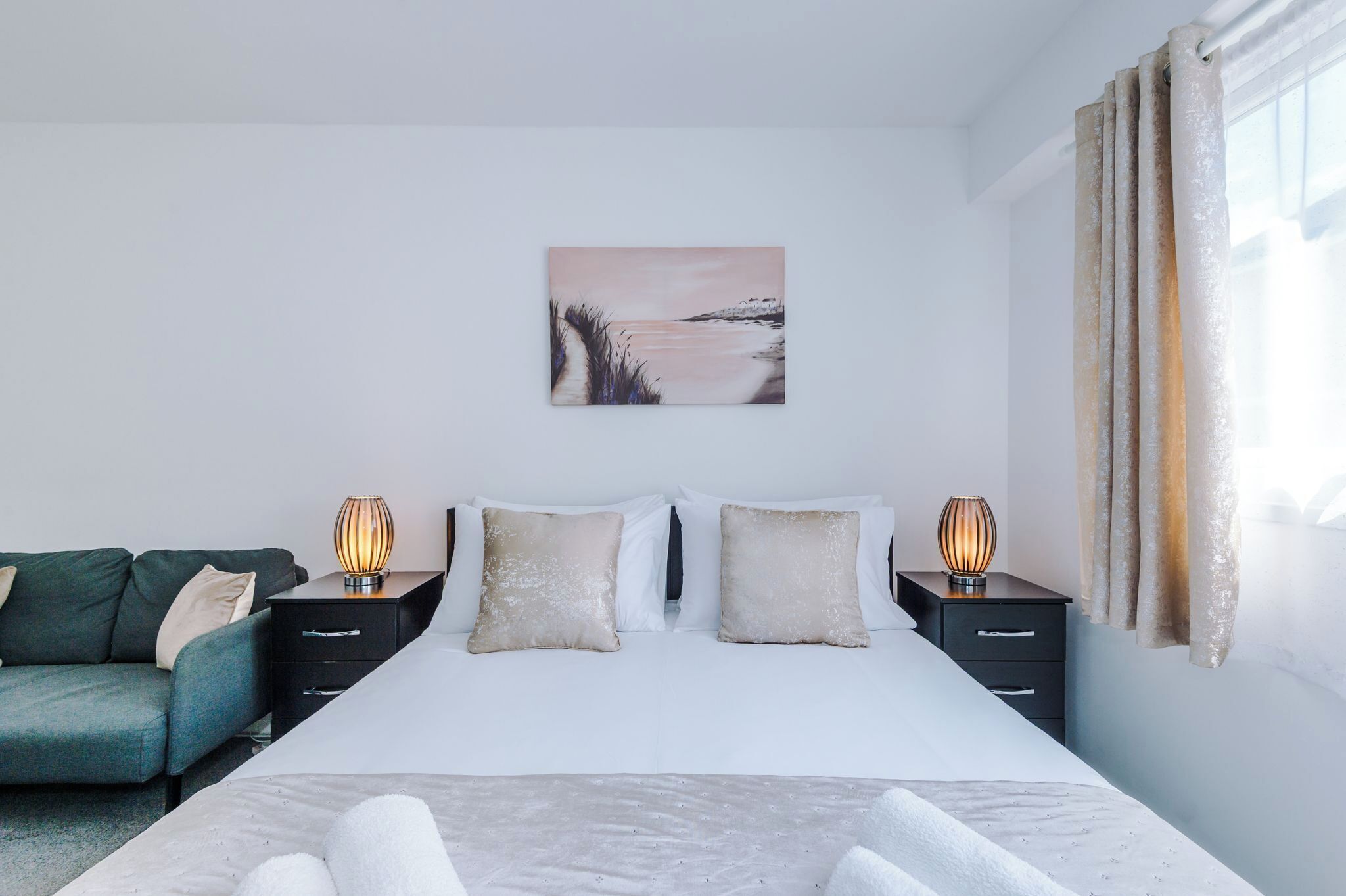 Iron/ironing board, free WiFi, bed sheets