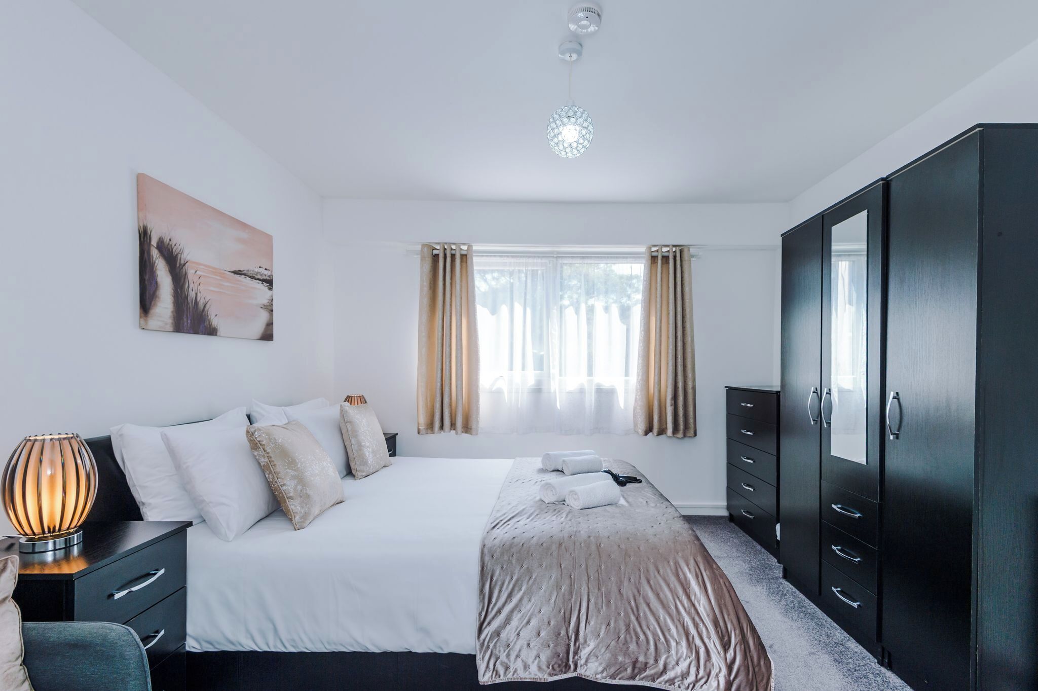 Iron/ironing board, free WiFi, bed sheets