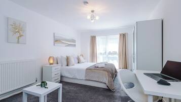 Iron/ironing board, free WiFi, bed sheets