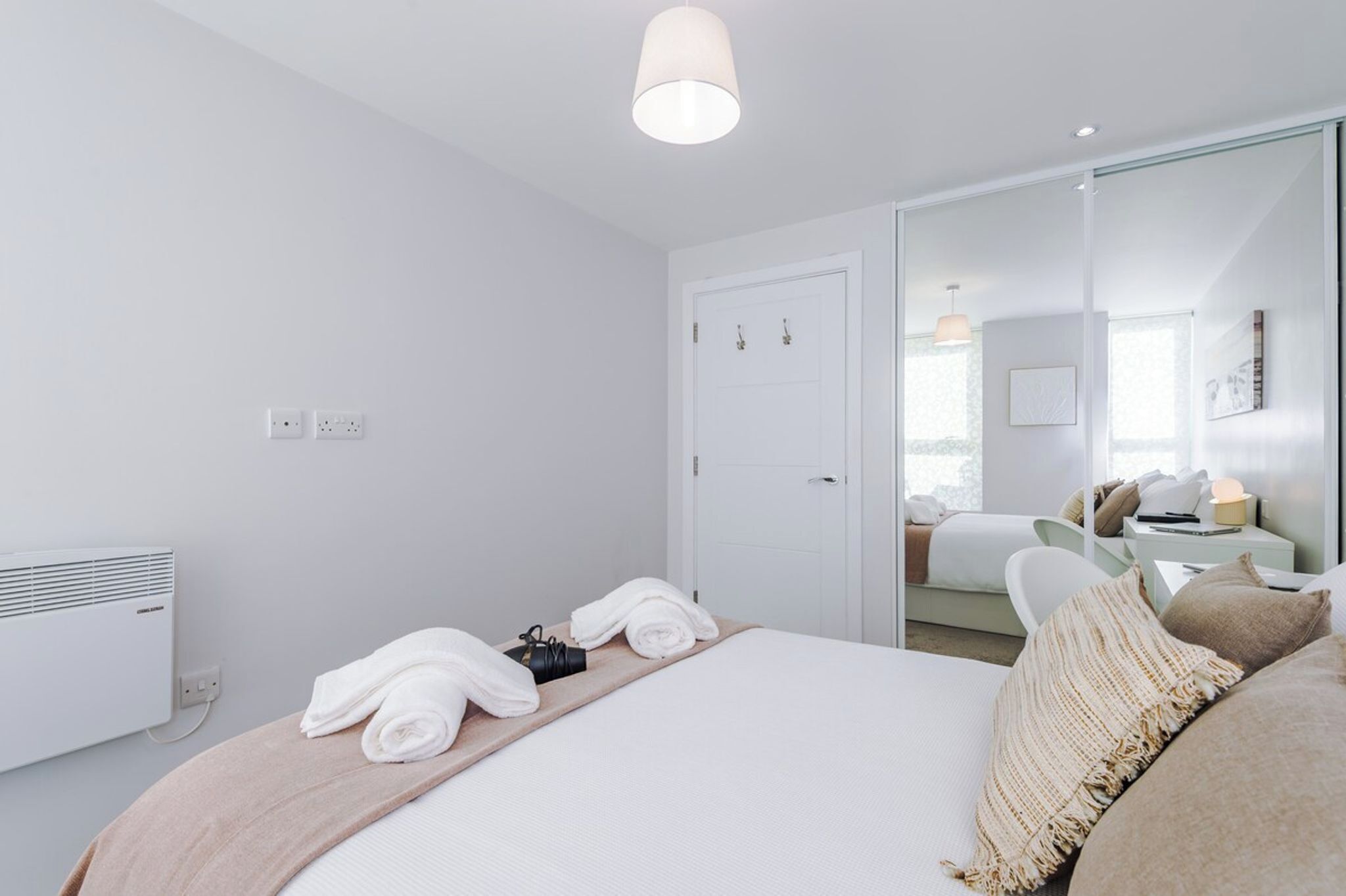 Iron/ironing board, internet, bed sheets