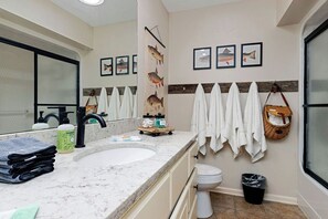 Shower, hair dryer, towels, soap - The perfect Blue Ridge mountain getaway awaits at Wintergreen resort! (Wintergreen Resort)