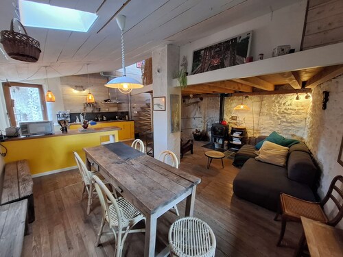 Charming house in the village of EUS