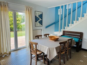 Dining - Les Lutins - Family home - Private beach access (Concarneau)