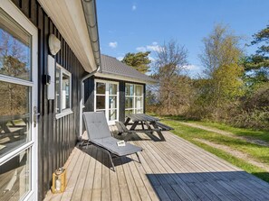 Outdoor dining - "Ilppo" - 100m from the sea by Interhome (Sjællands Odde)