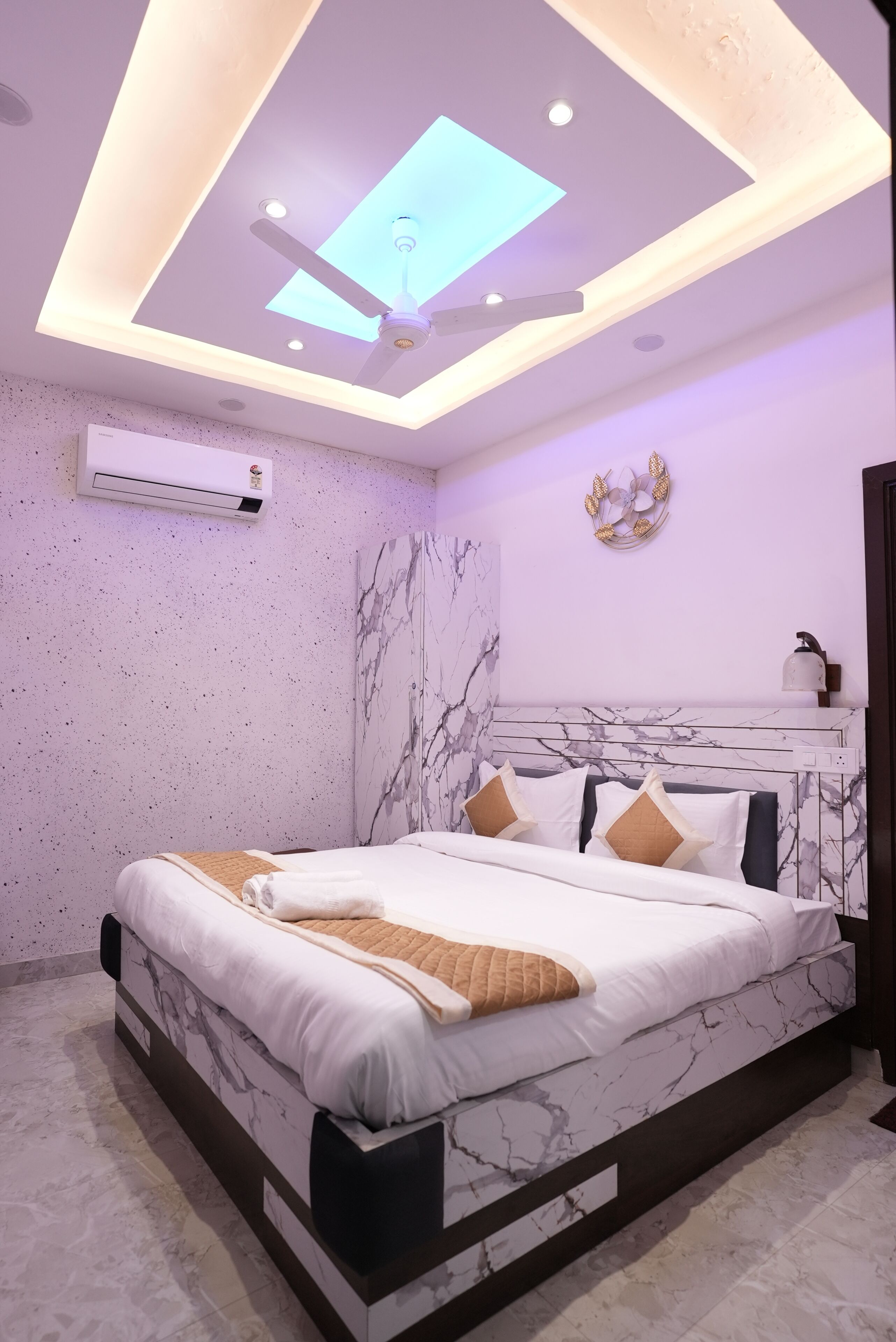 Deluxe Double Room, Non Smoking | WiFi (free), bed sheets