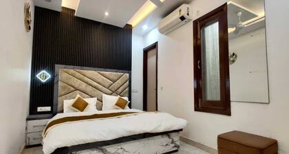 Kay Emm Residency