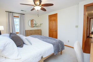 2 dormitorios, tabla de planchar con plancha, wifi y ropa de cama