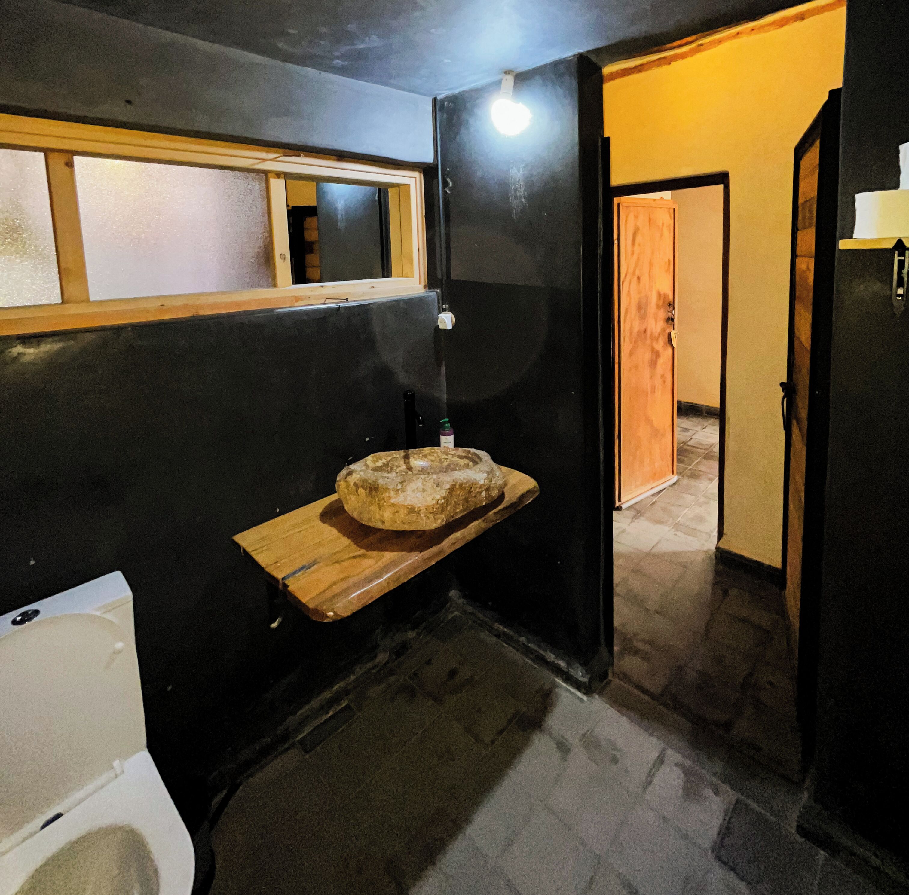 Habitación triple clásica | Regadera en el baño