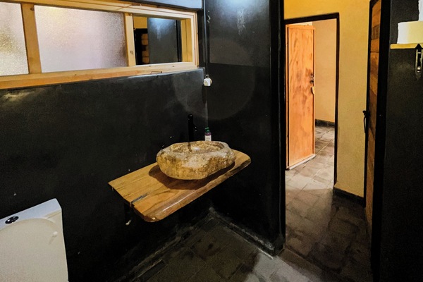 Habitación triple clásica | Regadera en el baño