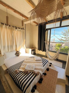 Cubrecamas, colchones Select Comfort, wifi gratis y ropa de cama 