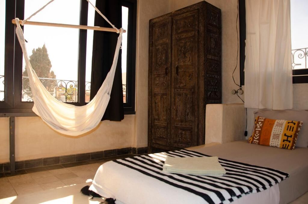 Comfort-Doppelzimmer, Poolblick | Daunenbettdecken, Select-Comfort-Betten, kostenloses WLAN, Bettwäsche