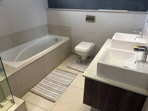 Apartment, 2 Bedrooms, Accessible, Balcony | Bathroom - A Peaceful Place to Relax (Johannesburg)
