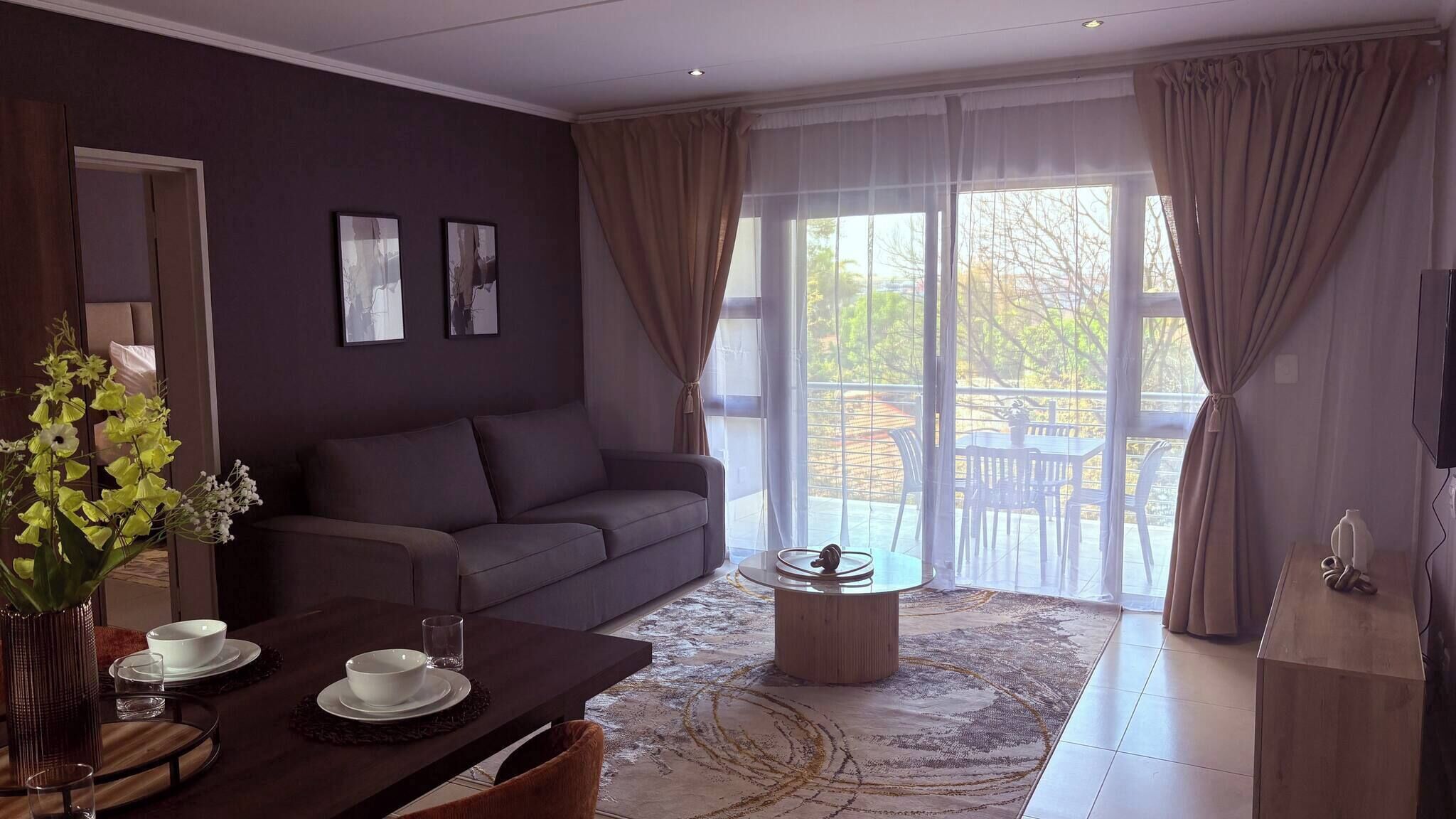 Apartment, 2 Bedrooms, Accessible, Balcony | Living room
