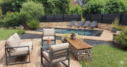 LA VILLA DES 5 MONDES - Swimming pool / garden/ Parking - 10p