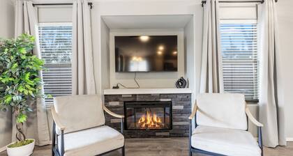 Family Retreat with Private Heated Pool near Golf Course and AZ Athletic Grounds