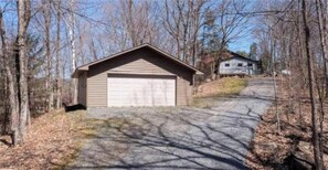Exterior - Otter Lake Cottage, 4 Bedroom, 2 Bath, Lake Views (Seguin)
