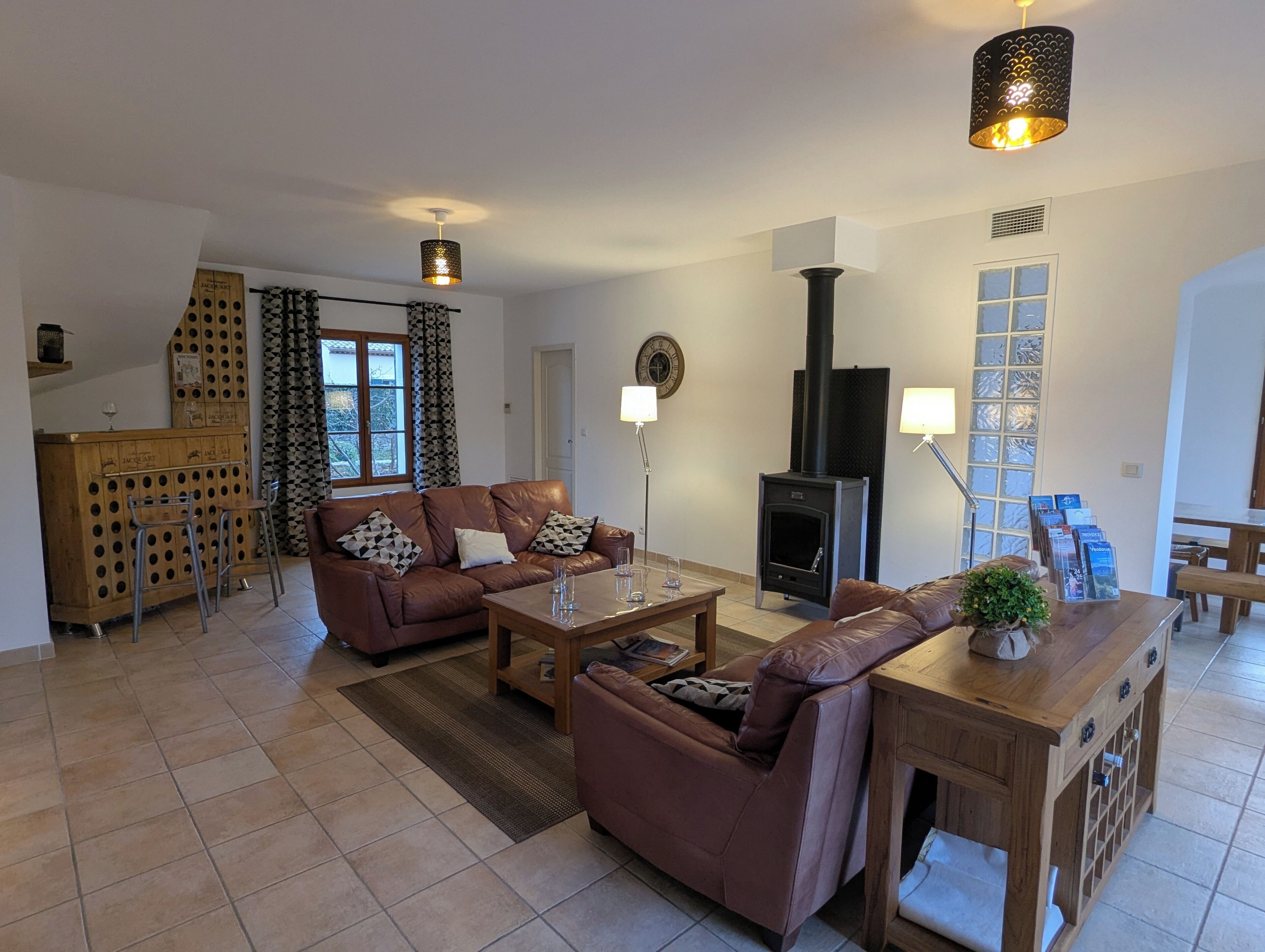 Smart TV, fireplace, video games, DVD player