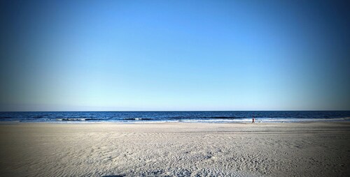 2nd Row Carolina Beach Cozy 1-bedroom apartment in perfect Carolina Beach
