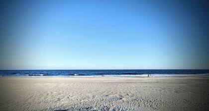 2nd Row Carolina Beach Cozy 1-bedroom apartment in perfect Carolina Beach