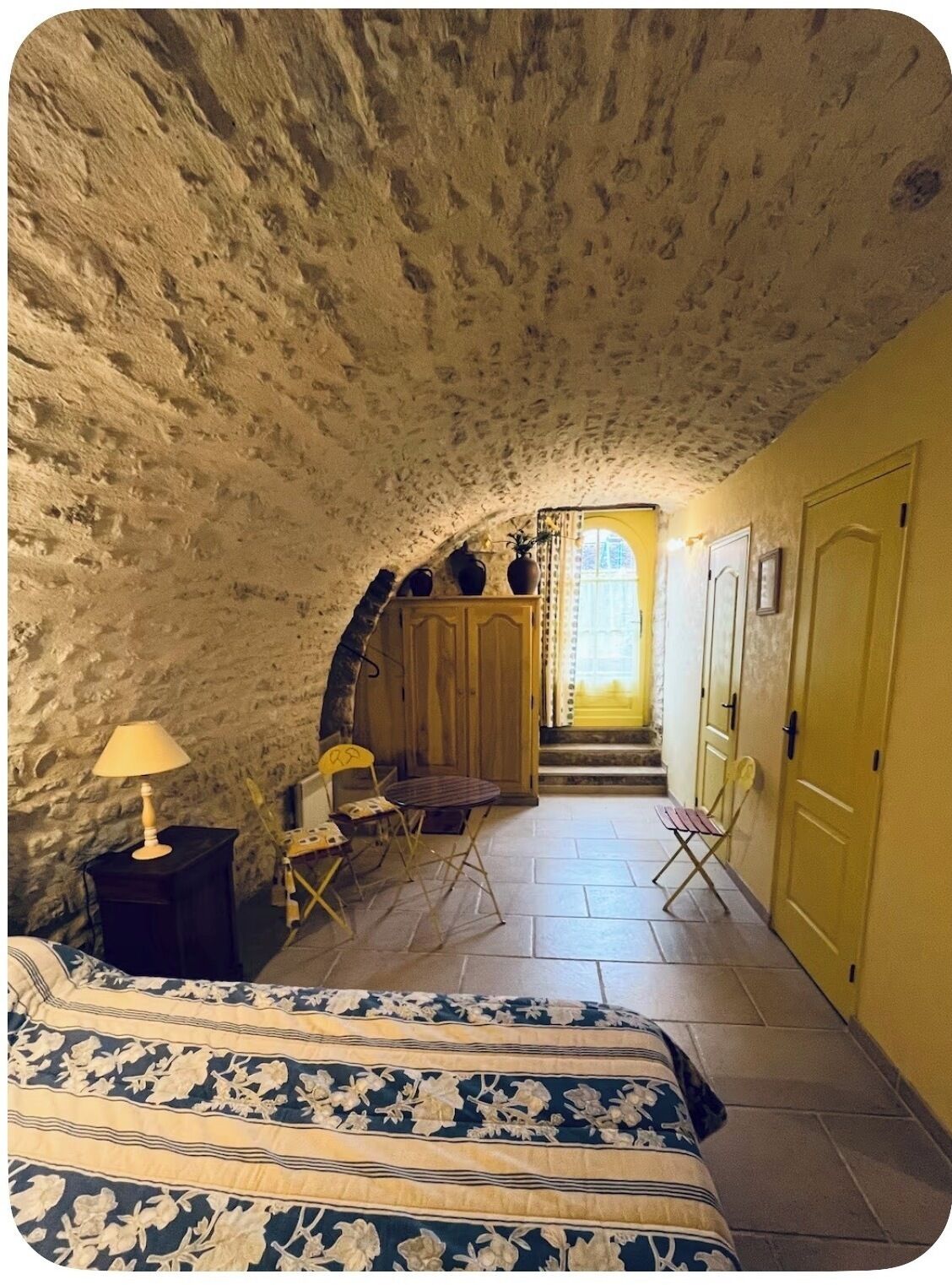 3 bedrooms, iron/ironing board, travel crib, bed sheets