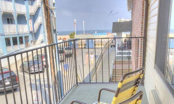 Family Studio, Balcony, Partial Ocean View | Property grounds - Eden Roc Downtown (Ocean City)