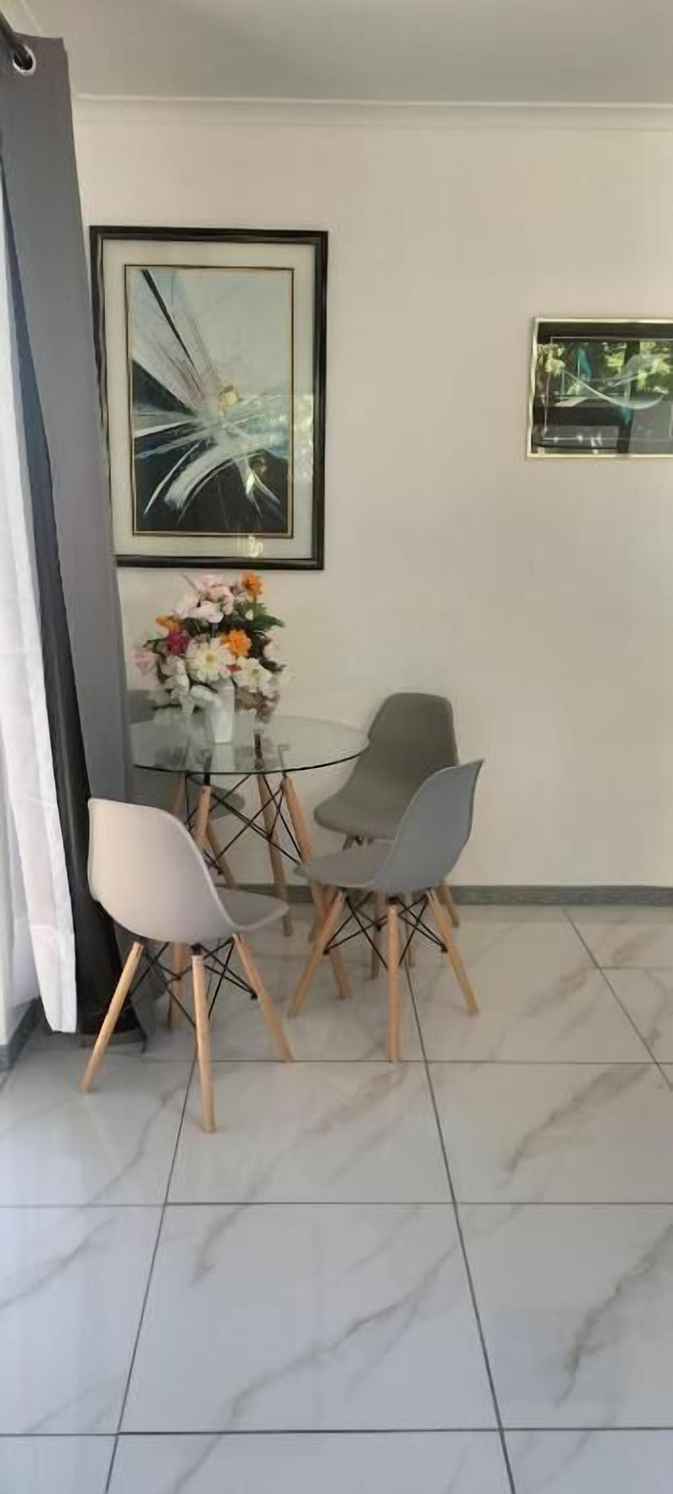 Apartment, 1 Bedroom, Accessible, Fireplace | Dining