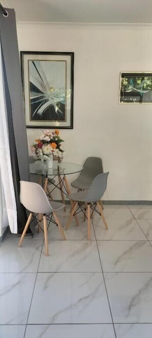 Apartment, 1 Bedroom, Accessible, Fireplace | Dining - 15 on Eleventh Summerstrand (Gqeberha)