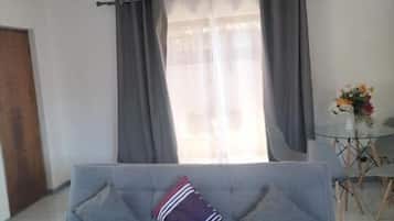 Apartment, 1 Bedroom, Accessible, Fireplace | Living room