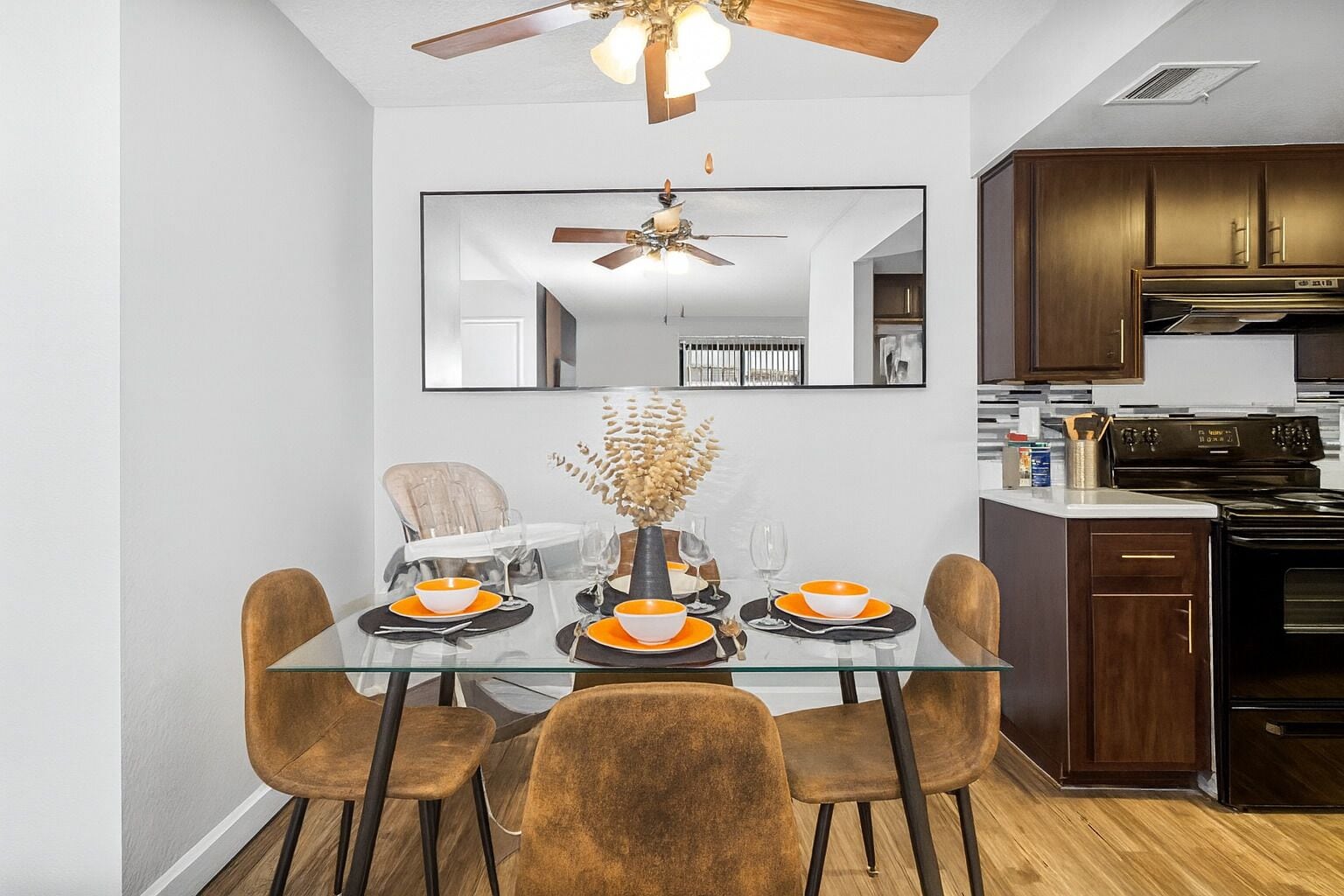 Apartment, 2 Bedrooms, Non Smoking, Kitchen | In-room dining