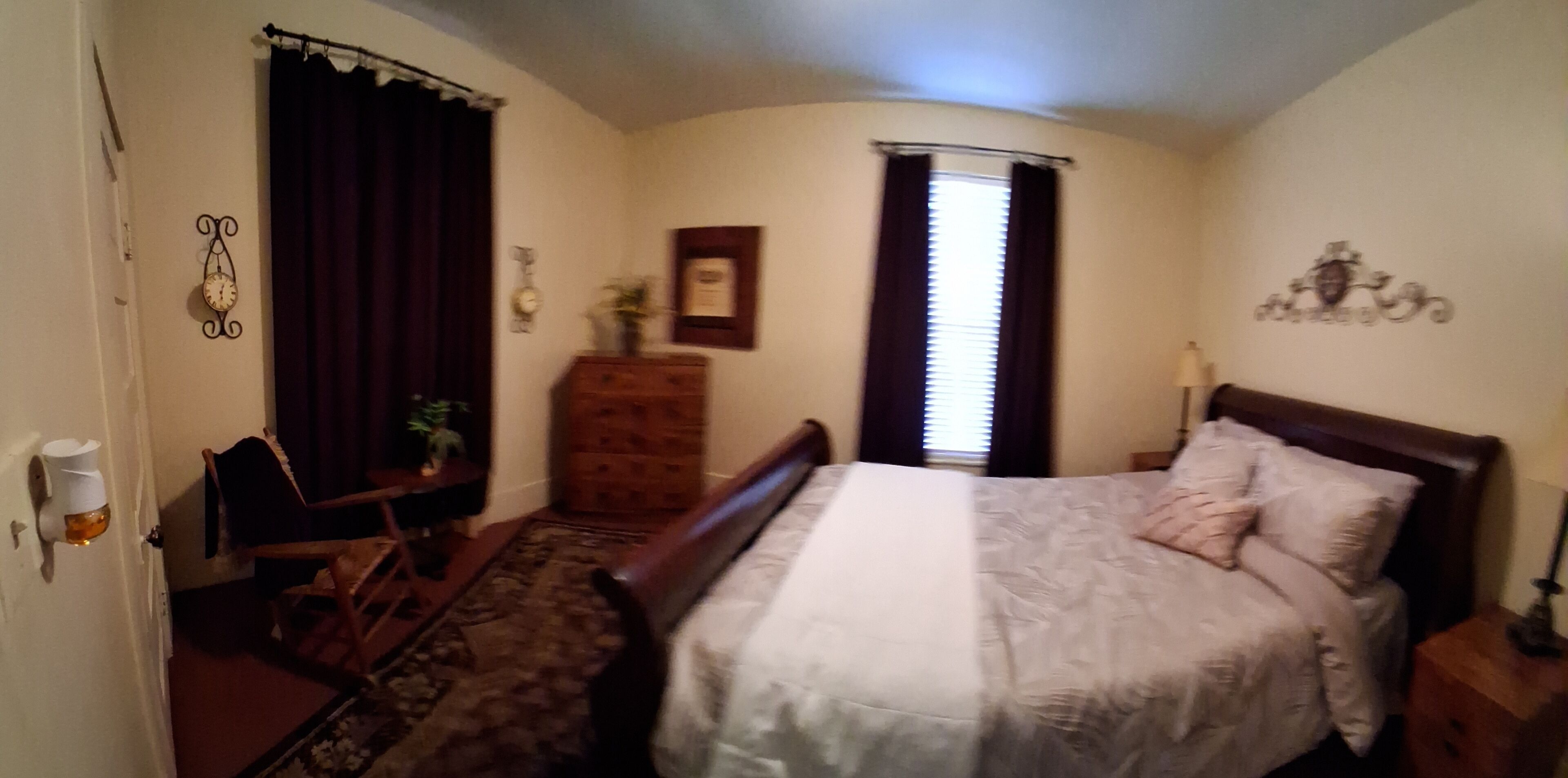 3 chambres, fer et planche à repasser, Wi-Fi gratuit, draps fournis