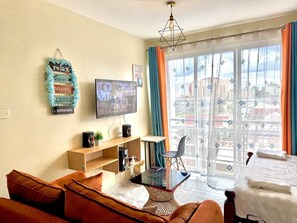 WiFi, bed sheets - Nairobi Studio in Racecourse Gardens | 10 Min CBD | 20 Min JKIA | Stadium View (Nairobi)