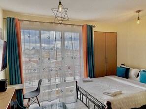 WiFi, bed sheets - Nairobi Studio in Racecourse Gardens | 10 Min CBD | 20 Min JKIA | Stadium View (Nairobi)