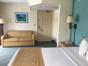 Tabla de planchar con plancha, wifi gratis, ropa de cama