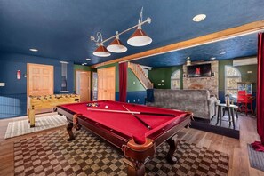 Games room - Emberwood — Spa/Theater/Games/Karaoke/Speakeasy (Albrightsville)