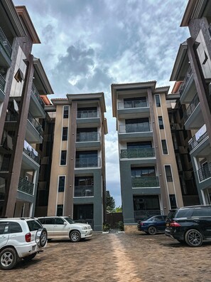 Exterior - Quiet & Secure 1BR in Central Kisaasi Bukoto (Kampala)
