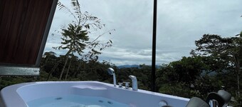 Refugio de la Niebla Puyo Glamping