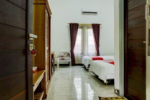 Standard Twin Room | Premium bedding, free WiFi, bed sheets, wheelchair access