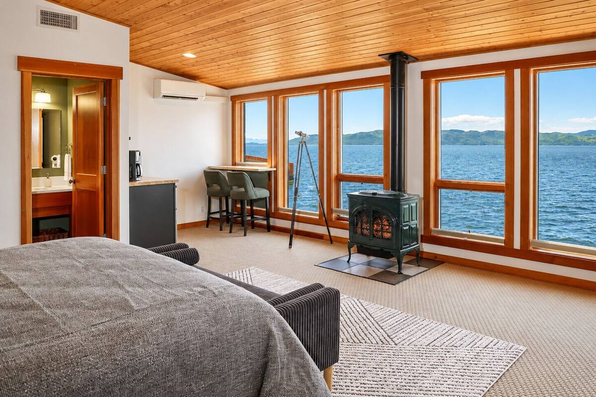 Suite estudio de lujo, vistas al río | Ropa de cama de alta calidad y colchones con acolchado adicional