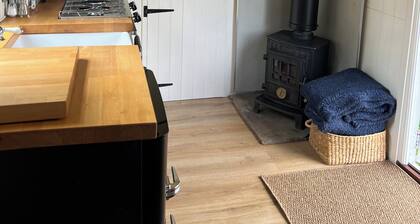 Cosy bespoke Shepherd Hut for two on the edge of the Yorkshire Dales.