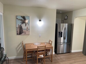 Dining - Vacation Home at Lake Serene (Lynnwood)