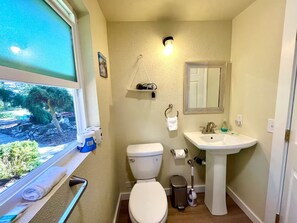 Shower, hair dryer, towels, soap - Vacation Home at Lake Serene (Lynnwood)