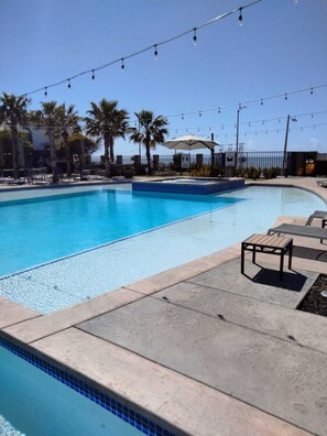 Pool - Beautiful 4 bedroom vacation home in Punta Azul (Rosarito)