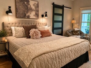 5 bedrooms, desk, iron/ironing board, free WiFi